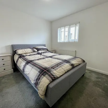 2 Bed - Sleeps 4 - Wifi * Scarborough